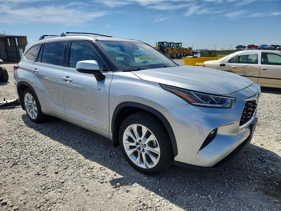 56466736 :رقم المزاد ، 5TDDBRCH5MS047321 vin ، 2021 Toyota Highlander مزاد بيع