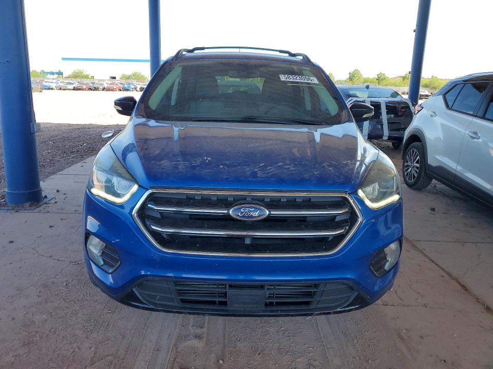 Продажа на аукционе авто 2017 Ford Escape, vin: 1FMCU9J99HUA64475, номер лота: 58323096