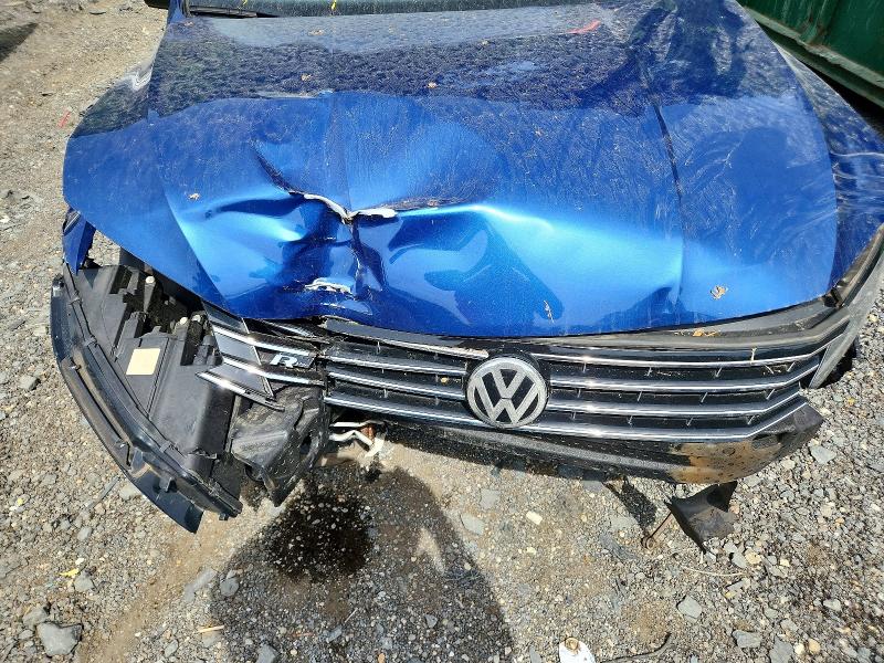 56282886 :رقم المزاد ، 1VWDT7A32HC045779 vin ، 2017 Volkswagen Passat مزاد بيع
