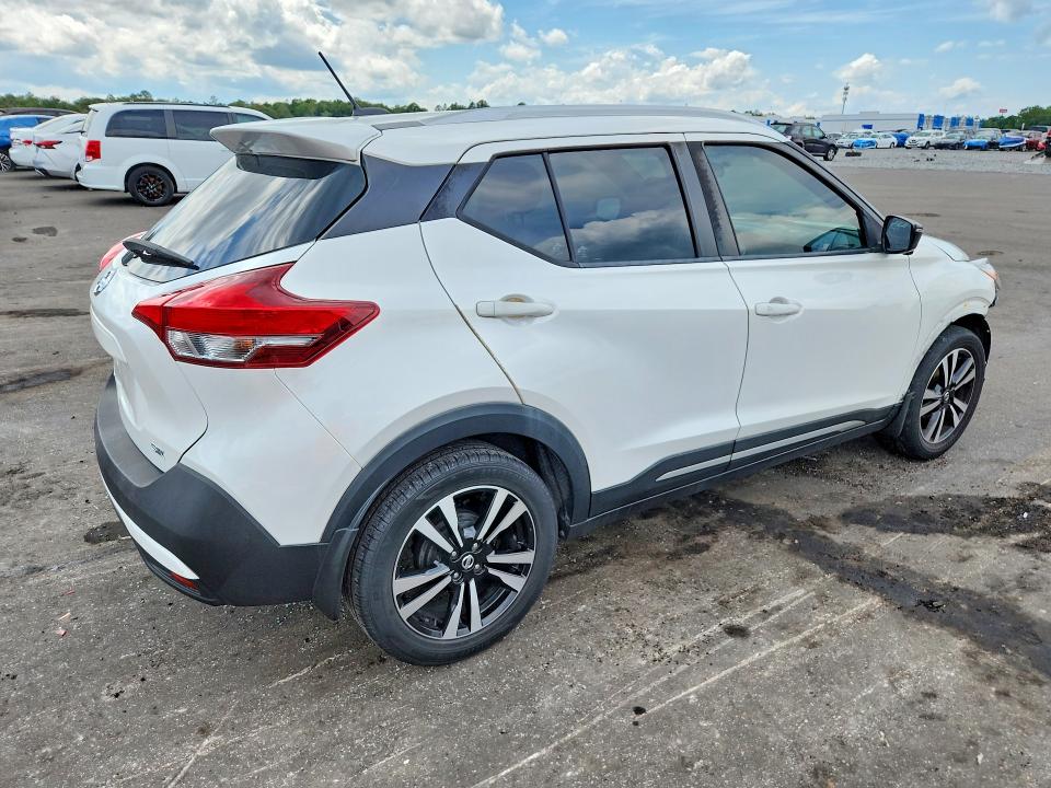 55363446 :رقم المزاد ، 3N1CP5CUXJL525434 vin ، 2018 Nissan Kicks مزاد بيع