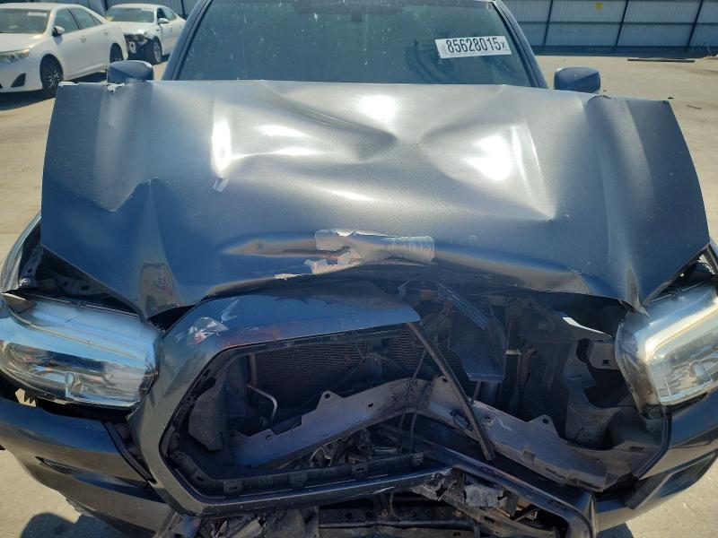85628015 :رقم المزاد ، 5TFSZ5AN2HX054201 vin ، 2017 Toyota Tacoma مزاد بيع