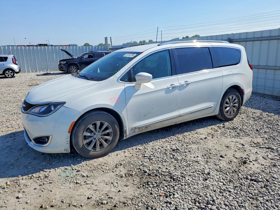 56150796 :رقم المزاد ، 2C4RC1BG5JR120110 vin ، 2018 Chrysler Pacifica مزاد بيع