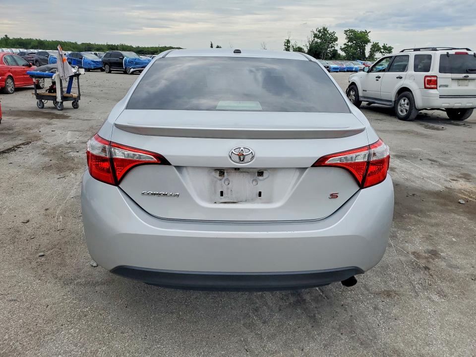 55465216 :رقم المزاد ، 2T1BURHEXFC387950 vin ، 2015 Toyota Corolla مزاد بيع