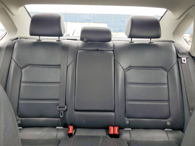 2017 Volkswagen Passat მანქანა იყიდება აუქციონზე, vin: 1VWBT7A36HC036137, აუქციონის ნომერი: 58595446