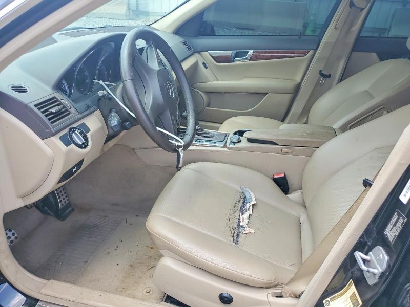 59137946 :رقم المزاد ، WDDGF8BBXAR106775 vin ، 2010 Mercedes-benz C مزاد بيع