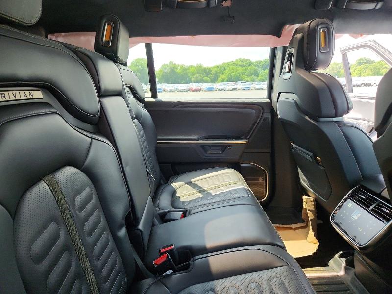 2025 Rivian R1s მანქანა იყიდება აუქციონზე, vin: 7PDSGBBAXSN052336, აუქციონის ნომერი: 58947056