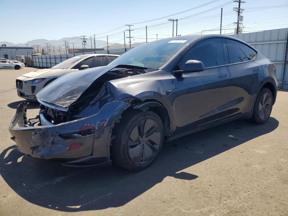 2026 Tesla Model Y მანქანა იყიდება აუქციონზე, vin: 7SAYGDED7TF388306, აუქციონის ნომერი: 57702106