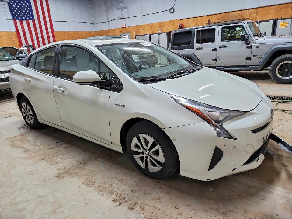 Продаж на аукціоні авто 2018 Toyota Prius, vin: JTDKARFU4J3058262, номер лоту: 56656146