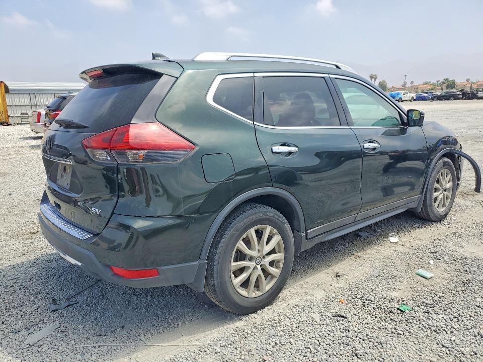 2018 Nissan Rogue მანქანა იყიდება აუქციონზე, vin: 5N1AT2MT0JC717747, აუქციონის ნომერი: 57913806