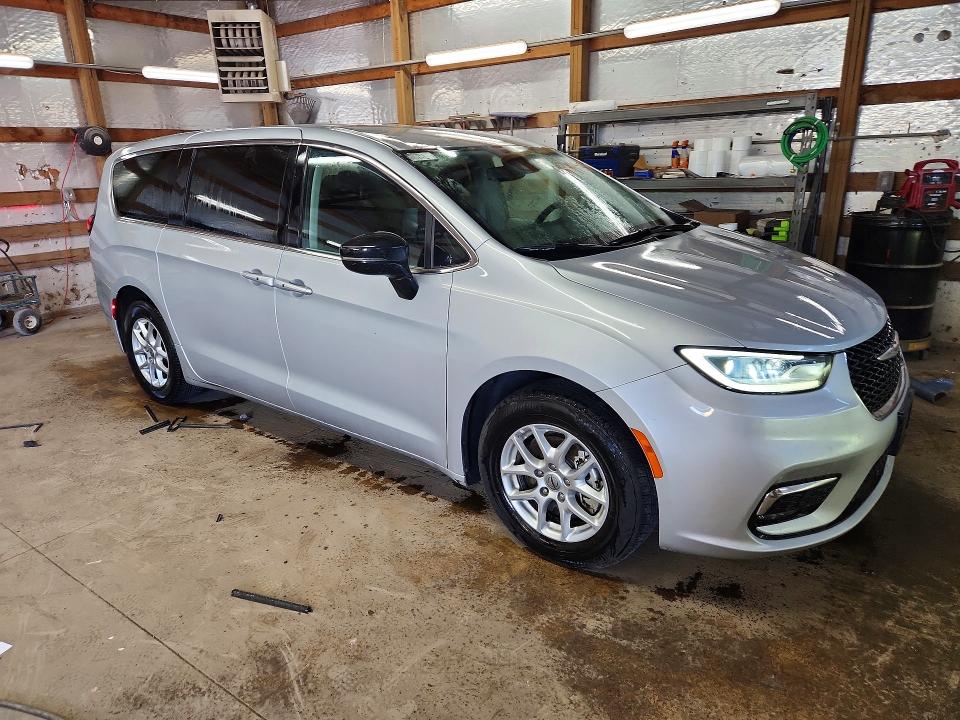 55995096 :رقم المزاد ، 2C4RC1BG1RR133237 vin ، 2024 Chrysler Pacifica مزاد بيع