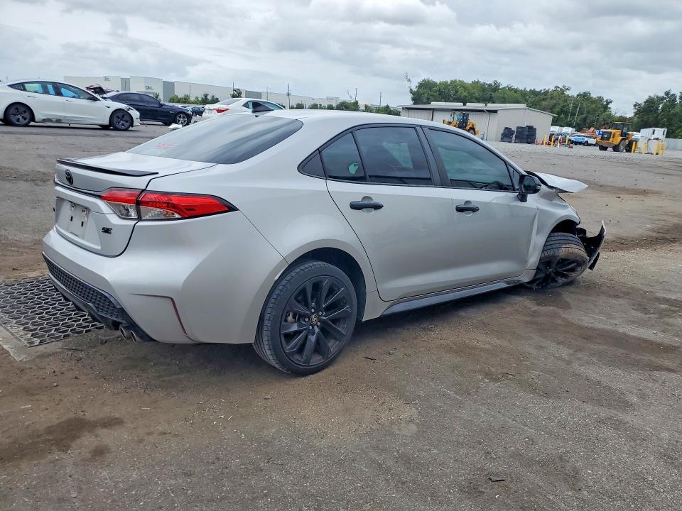 56114526 :رقم المزاد ، 5YFS4MCE7MP072417 vin ، 2021 Toyota Corolla مزاد بيع