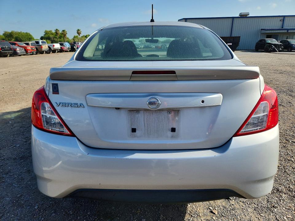 59184606 :رقم المزاد ، 3N1CN7APXKL820596 vin ، 2019 Nissan Versa مزاد بيع