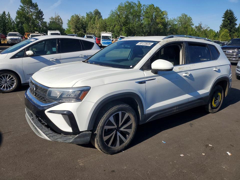 Продажа на аукционе авто 2022 Volkswagen Taos, vin: 3VVWX7B28NM043102, номер лота: 58123926