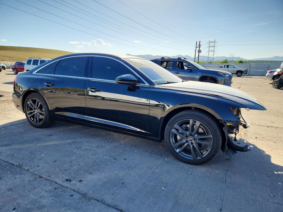 57057686 :رقم المزاد ، WAUD8AF28MN019443 vin ، 2021 Audi A6 مزاد بيع
