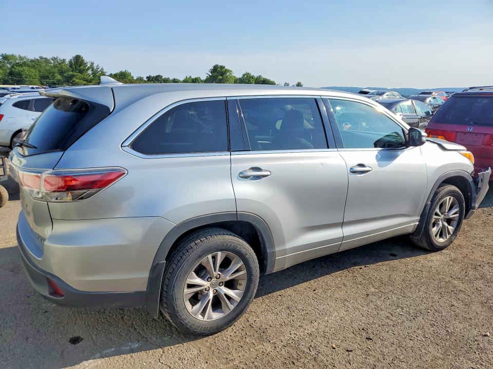 2015 Toyota Highlander მანქანა იყიდება აუქციონზე, vin: 5TDBKRFH3FS164983, აუქციონის ნომერი: 59258486