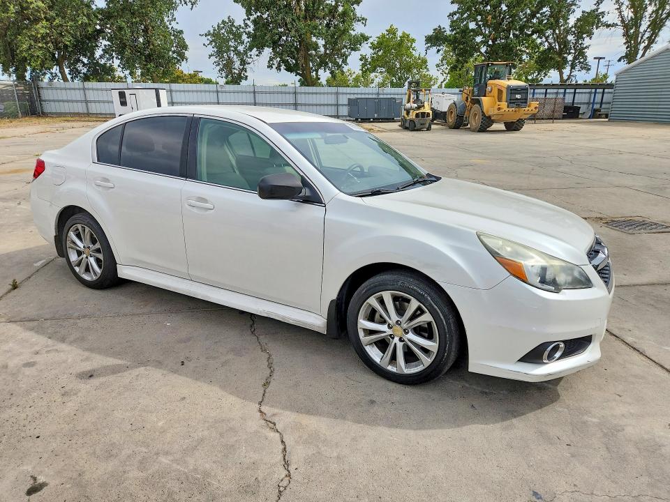 56893046 :رقم المزاد ، 4S3BMBA62E3031798 vin ، 2014 Subaru Legacy مزاد بيع