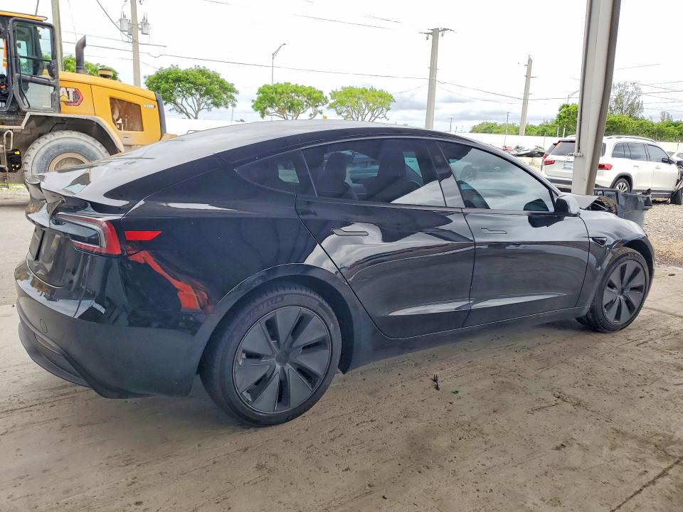 55852356 :رقم المزاد ، 5YJ3E1EA9SF940615 vin ، 2025 Tesla Model 3 مزاد بيع