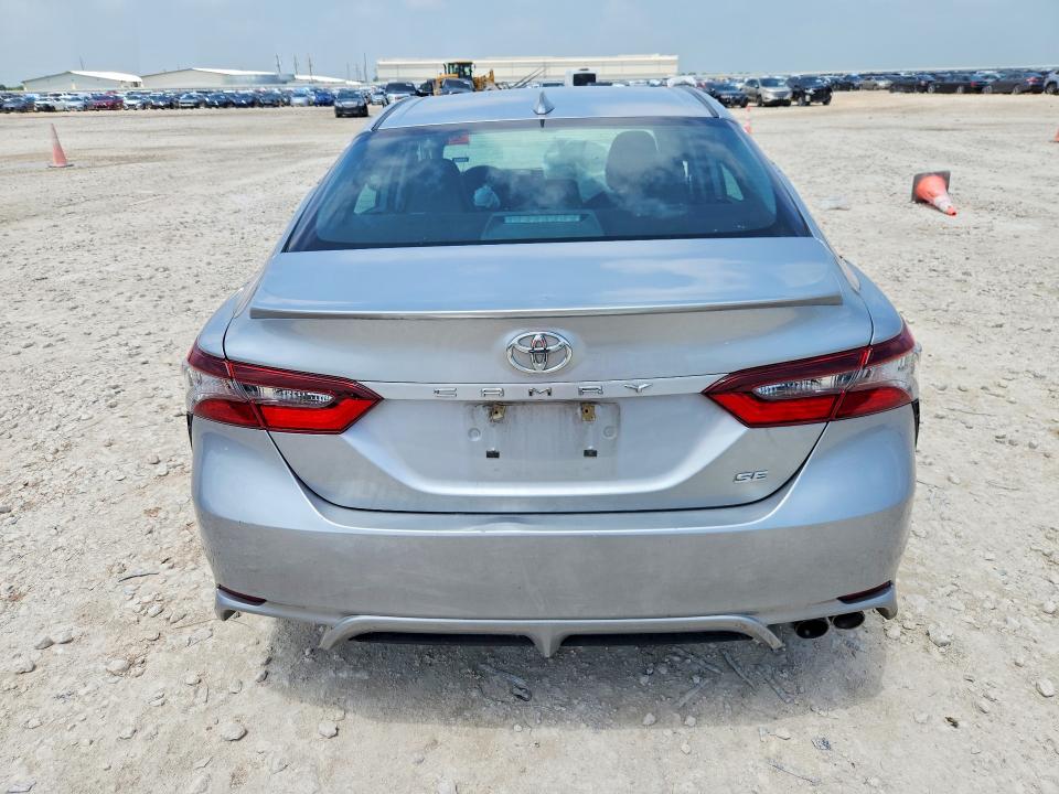 2022 Toyota Camry მანქანა იყიდება აუქციონზე, vin: 4T1G11AK7NU004401, აუქციონის ნომერი: 57905486