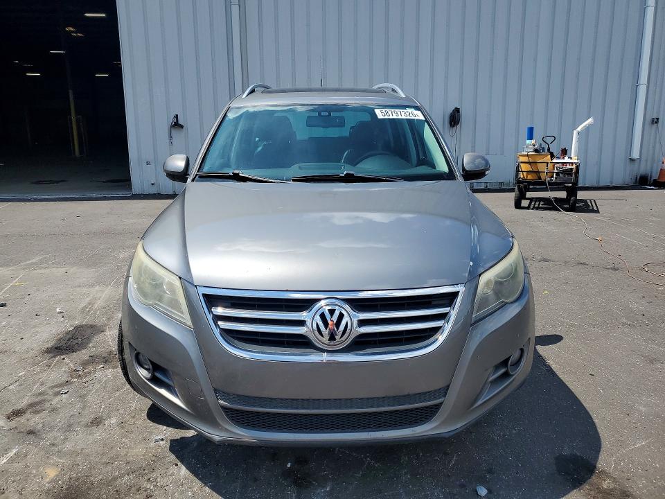 58797326 :رقم المزاد ، WVGAV7AX5BW539106 vin ، 2011 Volkswagen Tiguan مزاد بيع