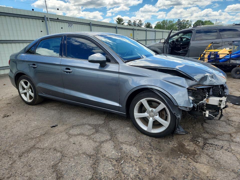 57468856 :رقم المزاد ، WAUBFGFF8F1006415 vin ، 2015 Audi A3 مزاد بيع