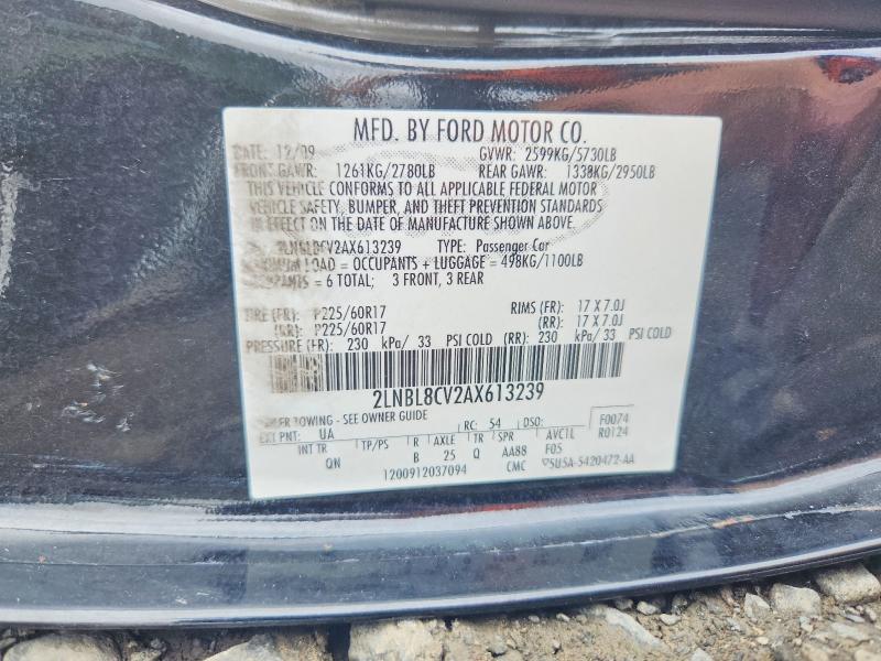 58930606 :رقم المزاد ، 2LNBL8CV2AX613239 vin ، 2010 Lincoln Town Car مزاد بيع