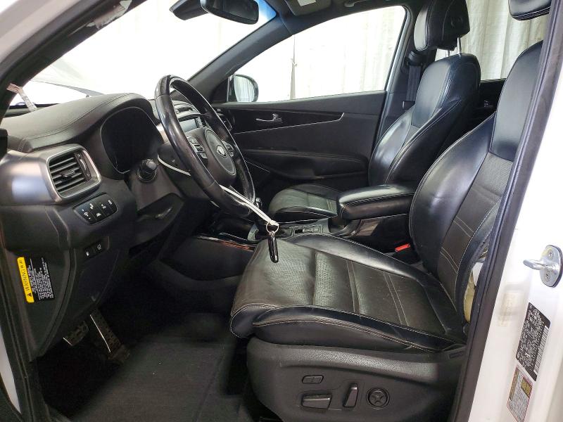 2017 Kia Sorento მანქანა იყიდება აუქციონზე, vin: 5XYPKDA54HG228728, აუქციონის ნომერი: 57132276