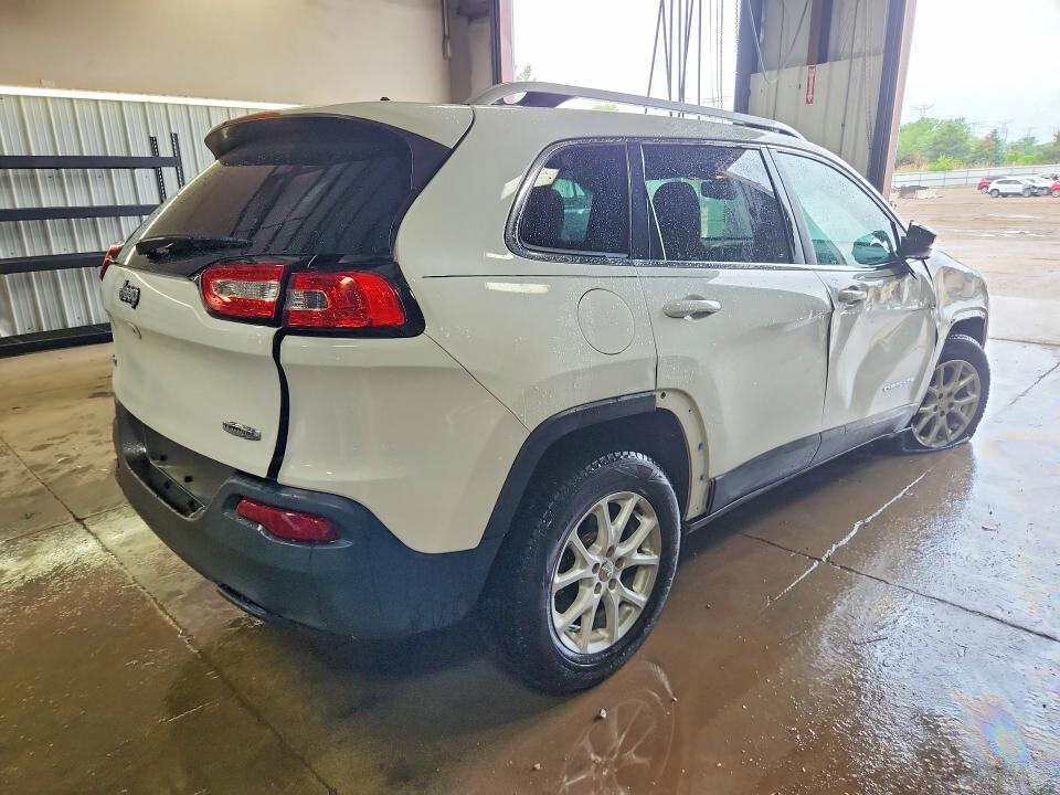 56130566 :رقم المزاد ، 1C4PJMCB8GW153037 vin ، 2016 Jeep Cherokee مزاد بيع