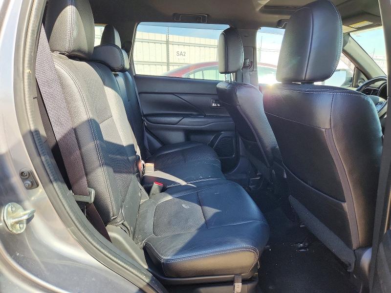 56688886 :رقم المزاد ، JA4JZ3AX1JZ605417 vin ، 2018 Mitsubishi Outlander مزاد بيع