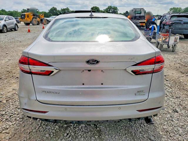 56494906 :رقم المزاد ، 3FA6P0HD5KR272565 vin ، 2019 Ford Fusion مزاد بيع