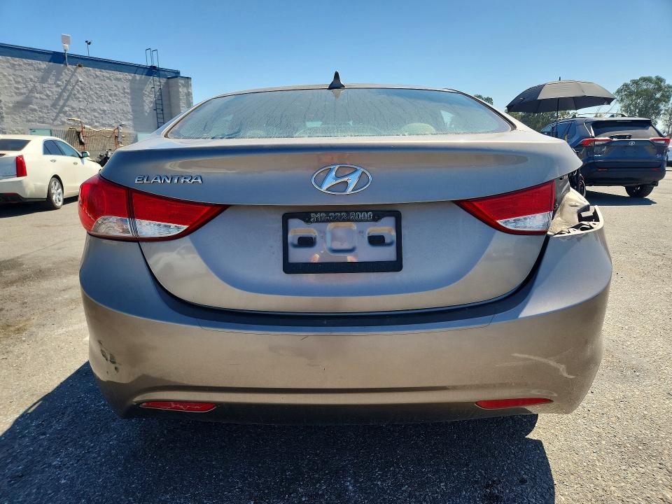 2013 Hyundai Elantra მანქანა იყიდება აუქციონზე, vin: 5NPDH4AE1DH254238, აუქციონის ნომერი: 57507396