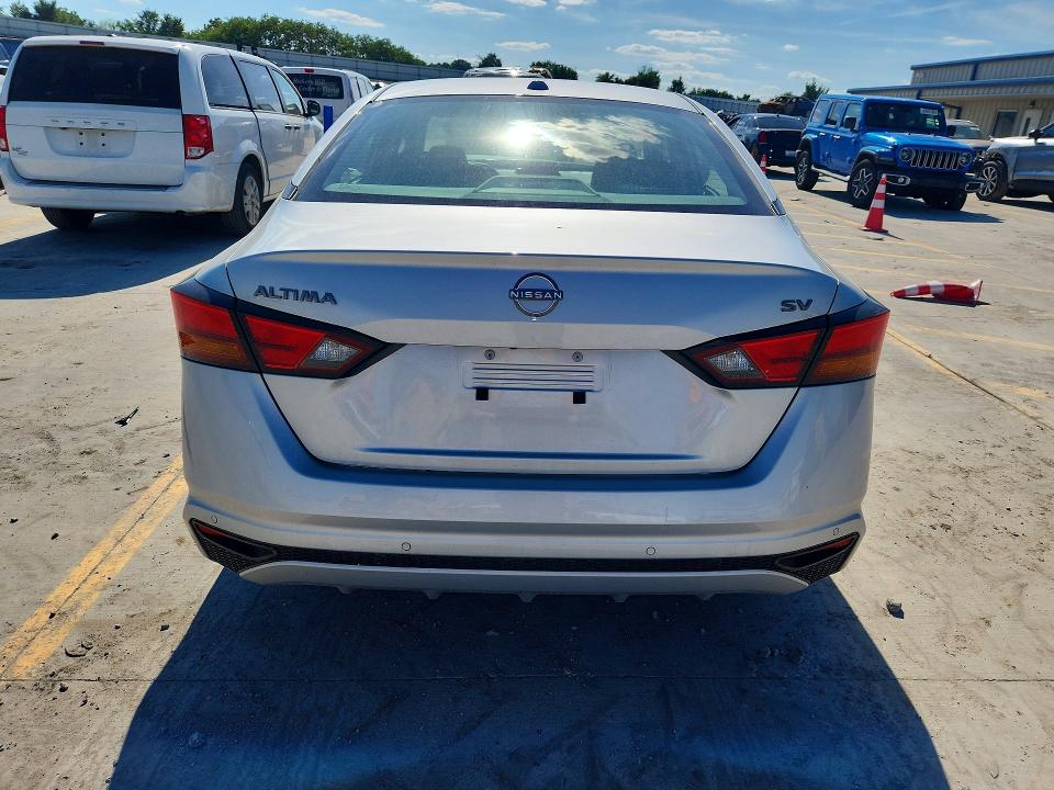 56108226 :رقم المزاد ، 1N4BL4DV7RN392557 vin ، 2024 Nissan Altima مزاد بيع