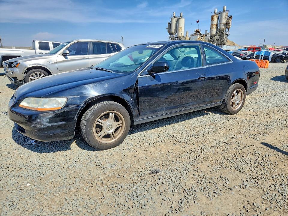 56160586 :رقم المزاد ، 1HGCG325XYA033727 vin ، 2000 Honda Accord مزاد بيع