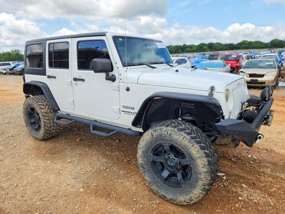 2014 Jeep Wrangler Unlimited მანქანა იყიდება აუქციონზე, vin: 1C4BJWDG0EL110083, აუქციონის ნომერი: 57725516
