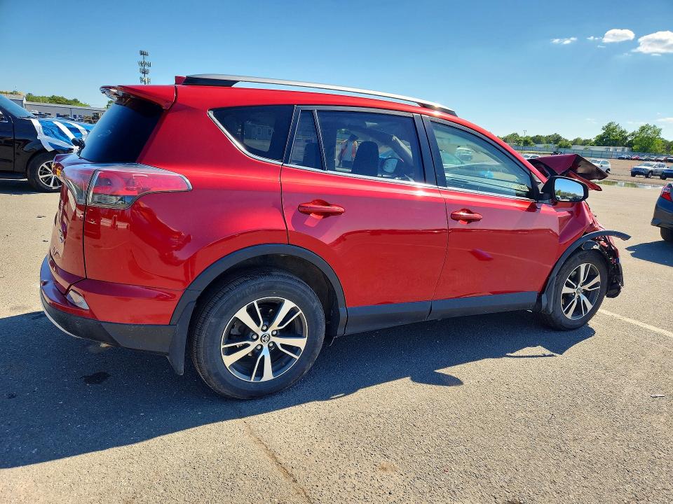 Продаж на аукціоні авто 2017 Toyota Rav4, vin: JTMRFREV7HJ106126, номер лоту: 58764376