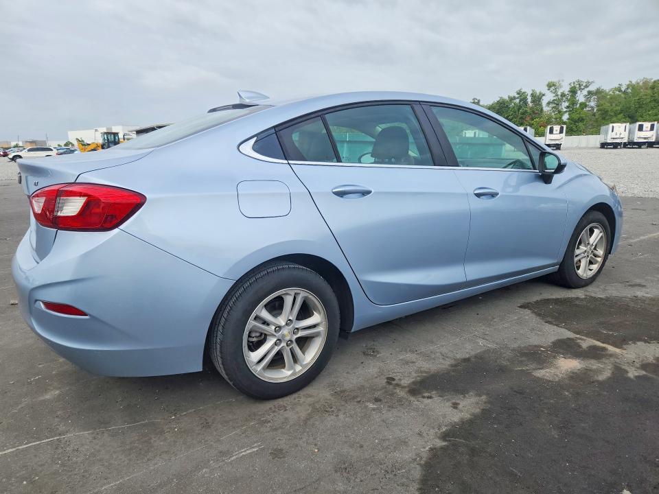 2018 Chevrolet Cruze მანქანა იყიდება აუქციონზე, vin: 1G1BE5SM0J7228833, აუქციონის ნომერი: 55958146