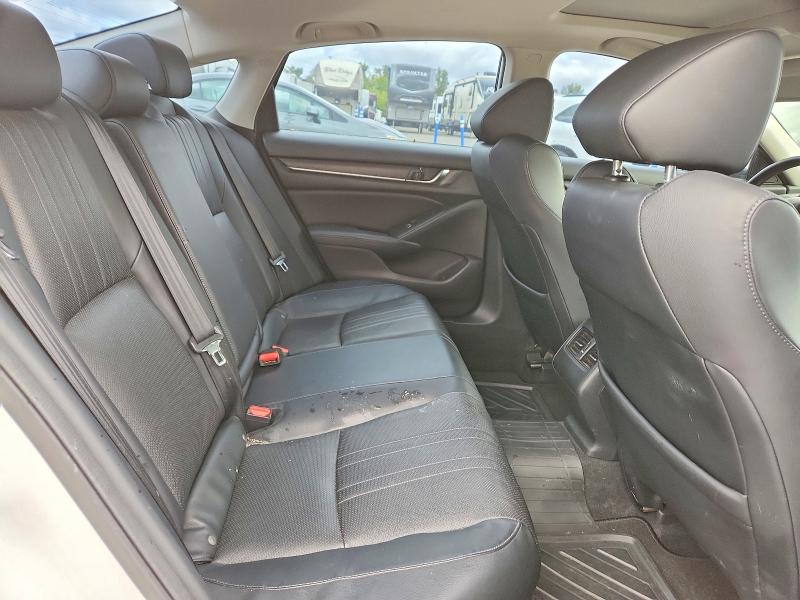 55806106 :رقم المزاد ، 1HGCV1F94JA013647 vin ، 2018 Honda Accord مزاد بيع
