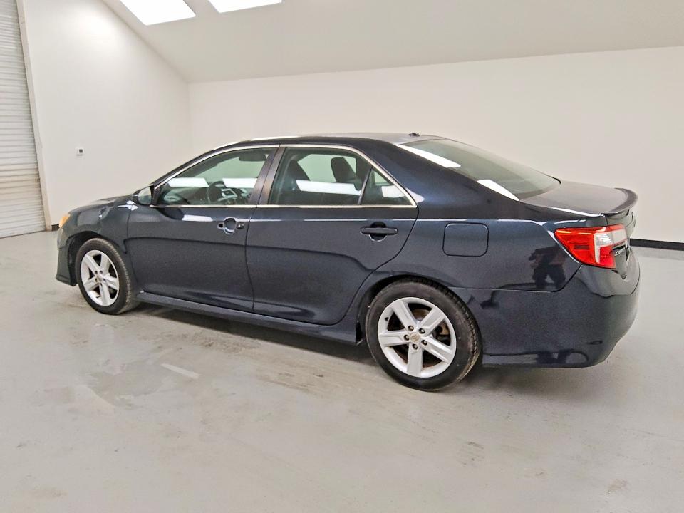 56484826 :رقم المزاد ، 4T1BF1FK7EU408349 vin ، 2014 Toyota Camry مزاد بيع