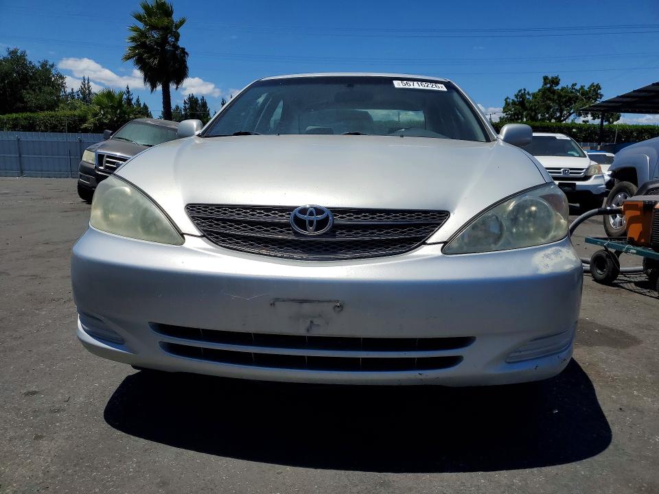 56716226 :رقم المزاد ، 4T1BE32K63U715643 vin ، 2003 Toyota Camry مزاد بيع