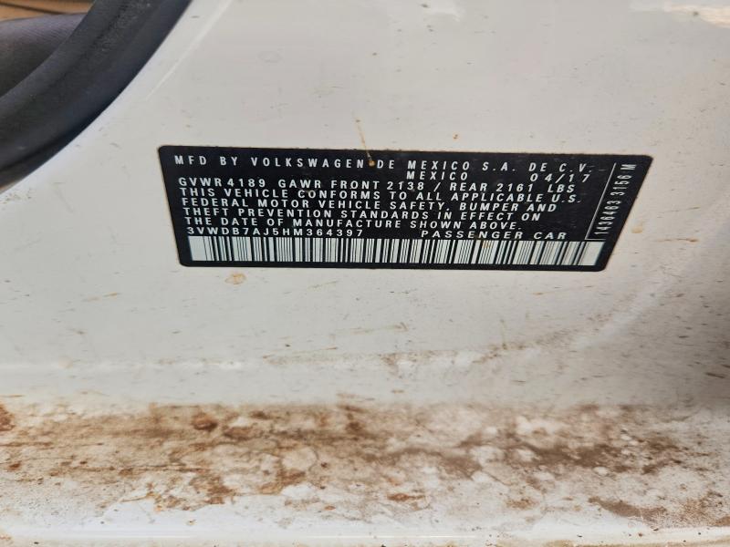 56137736 :رقم المزاد ، 3VWDB7AJ5HM364397 vin ، 2017 Volkswagen Jetta مزاد بيع