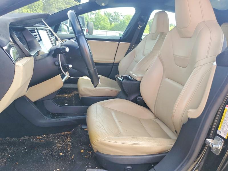 57892866 :رقم المزاد ، 5YJSA1E2XFF112806 vin ، 2015 Tesla Model S مزاد بيع