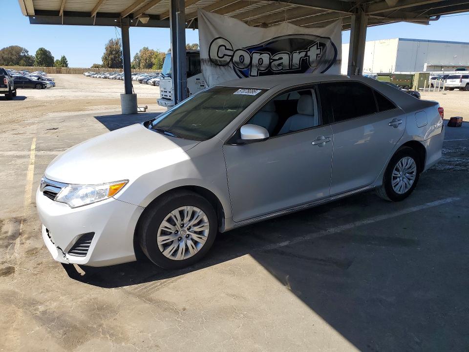 57078086 :رقم المزاد ، 4T4BF1FK4CR193614 vin ، 2012 Toyota Camry مزاد بيع