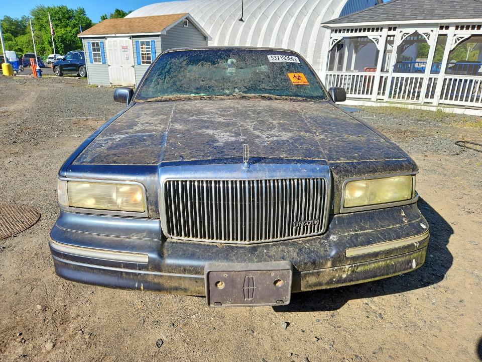 1996 Lincoln Town Car მანქანა იყიდება აუქციონზე, vin: 1LNLM81W5TY731169, აუქციონის ნომერი: 53219366