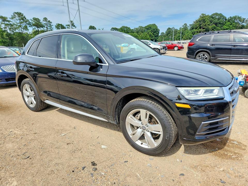 Продаж на аукціоні авто 2018 Audi Q5, vin: WA1BNAFY4J2077760, номер лоту: 56081126