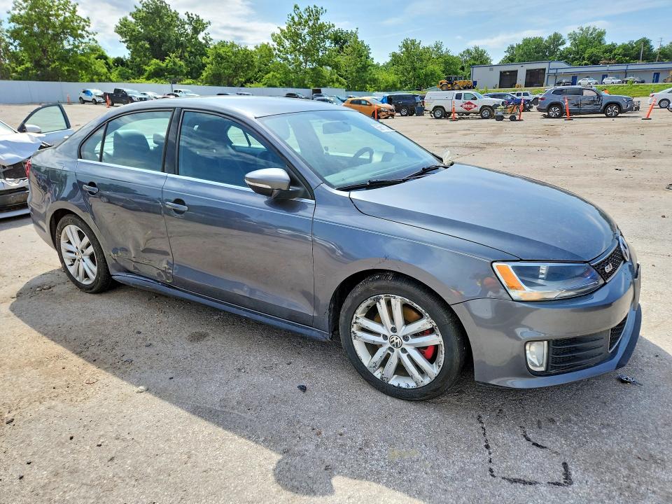 55811046 :رقم المزاد ، 3VW4T7AJ0EM396537 vin ، 2014 Volkswagen Jetta مزاد بيع
