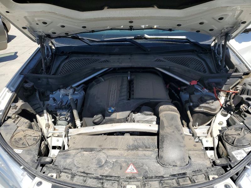 57228906 :رقم المزاد ، 5UXKR0C53F0K64858 vin ، 2015 Bmw X5 مزاد بيع