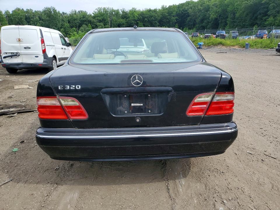 2001 Mercedes-benz E მანქანა იყიდება აუქციონზე, vin: WDBJF65JX1B309079, აუქციონის ნომერი: 58988566