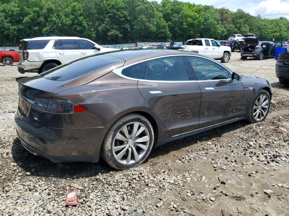 2013 Tesla Model S მანქანა იყიდება აუქციონზე, vin: 5YJSA1CN0DFP22496, აუქციონის ნომერი: 57563546