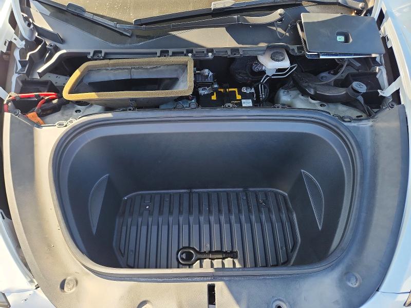 56995346 :رقم المزاد ، 5YJYGDEE7MF202643 vin ، 2021 Tesla Model Y مزاد بيع