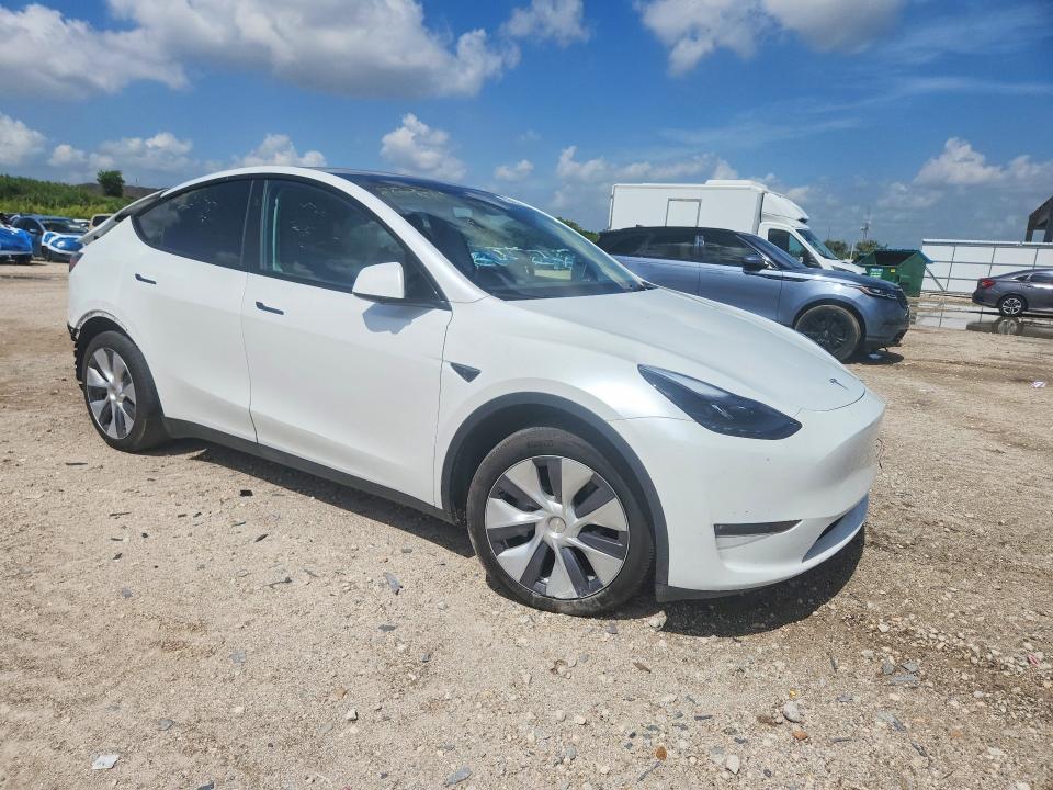 Продаж на аукціоні авто 2024 Tesla Model Y, vin: 7SAYGDEE0RA246992, номер лоту: 56495976