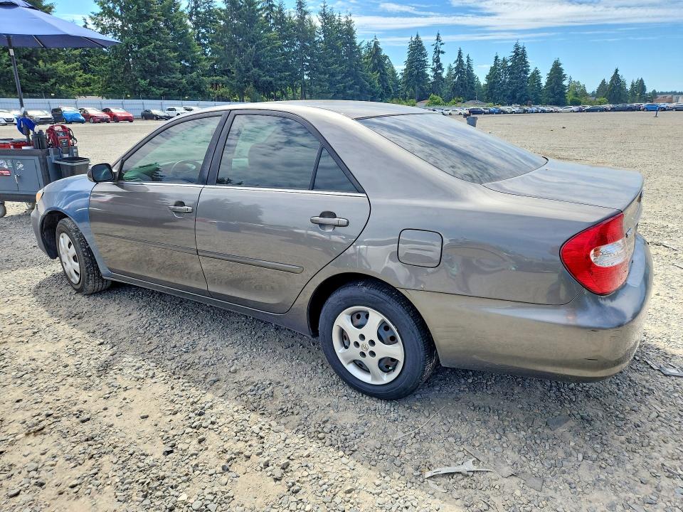 2004 Toyota Camry მანქანა იყიდება აუქციონზე, vin: JTDBE32K340297653, აუქციონის ნომერი: 57434176